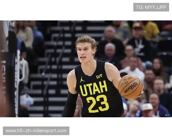 爵士马尔卡宁移动投篮稳稳打进关键球